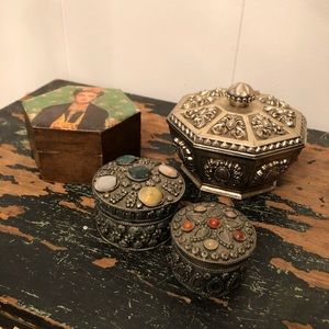 Vintage jewelry trinket boxes